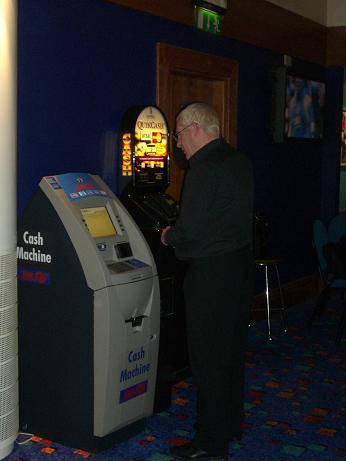 "snoopy, quick, come play this fruity, it keeps paying out"